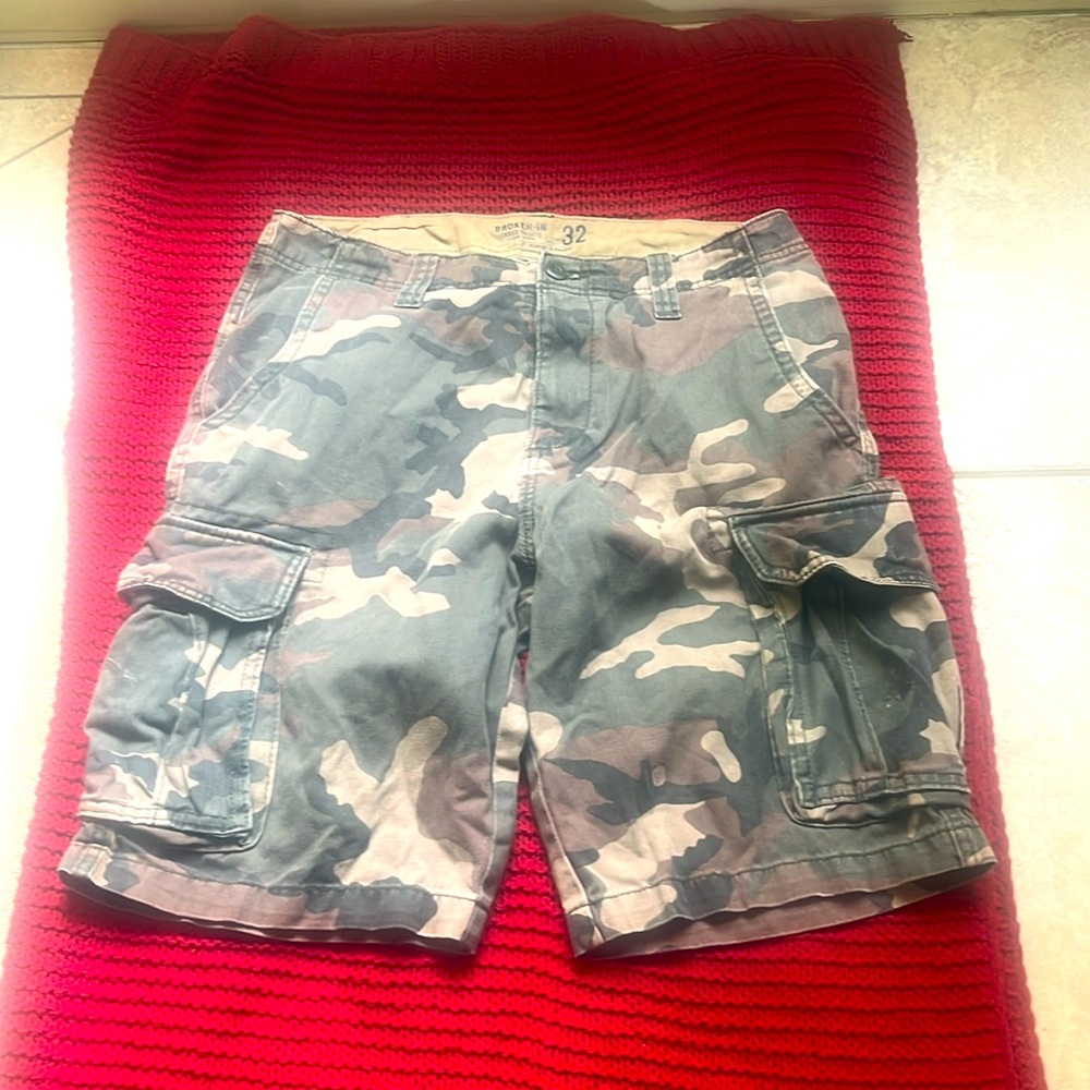 Men’s cargo shorts, Camouflage
